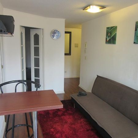Departamento Paseo Bulnes Metro La Moneda Apartman Santiago Kültér fotó