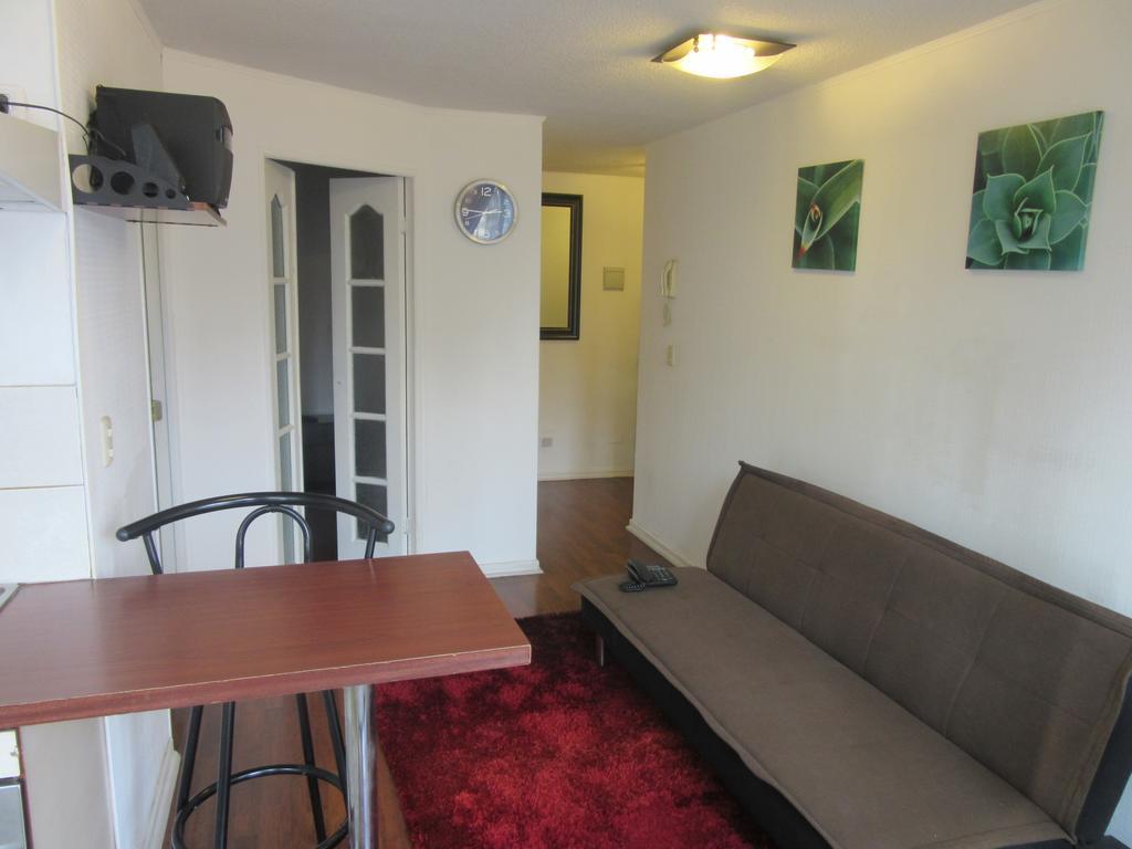 Departamento Paseo Bulnes Metro La Moneda Apartman Santiago Kültér fotó