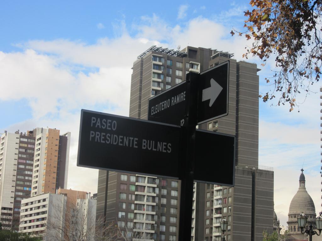 Departamento Paseo Bulnes Metro La Moneda Apartman Santiago Kültér fotó