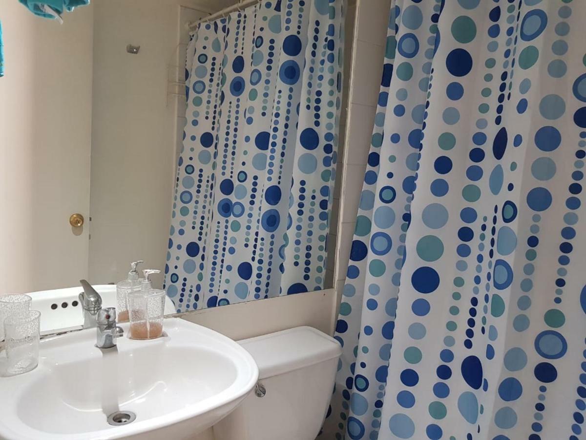 Departamento Paseo Bulnes Metro La Moneda Apartman Santiago Kültér fotó